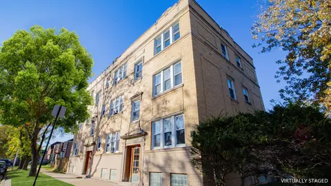 5002 W Newport Ave #3, Chicago, IL 60641