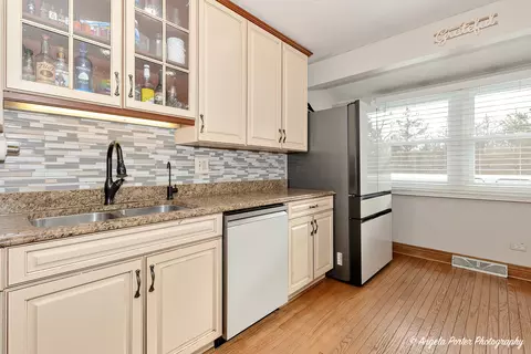 1507 Grandview Dr, Johnsburg, IL 60051 photo 8