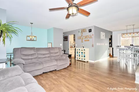 1507 Grandview Dr, Johnsburg, IL 60051 photo 6