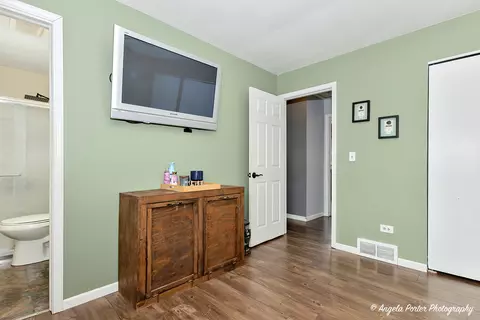1507 Grandview Dr, Johnsburg, IL 60051 photo 13