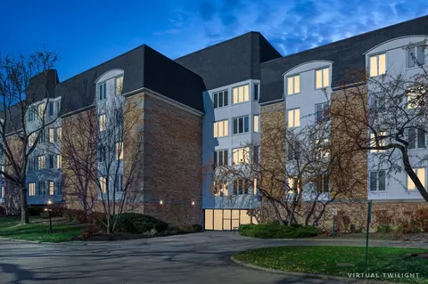 200 Lake Blvd #414, Buffalo Grove, IL 60089