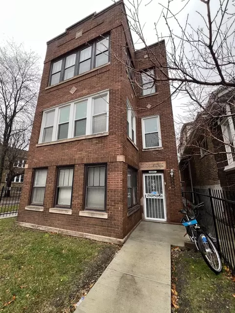 6501 S Rockwell St, Chicago, IL 60629