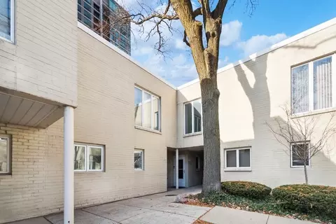 980 S Park Ter, Chicago, IL 60605