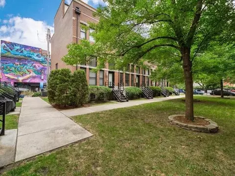 1217 N Hoyne St #B, Chicago, IL 60622