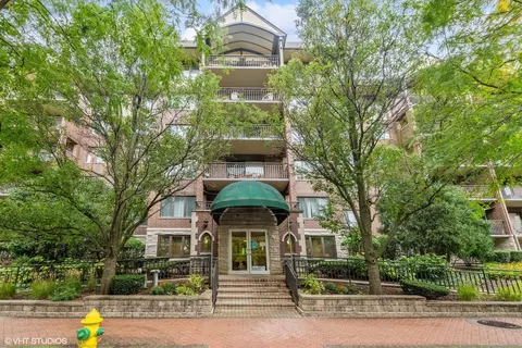 10 S Wille St #608, Mount Prospect, IL 60056