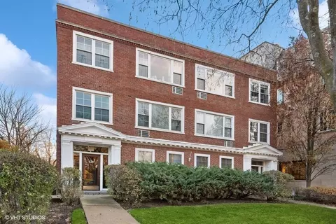 420 Park Ave #302, Highland Park, IL 60035