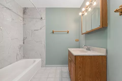 123 Mayer Ave, Wheeling, IL 60090 photo 8