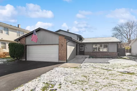 123 Mayer Ave, Wheeling, IL 60090