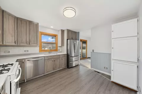 123 Mayer Ave, Wheeling, IL 60090 photo 3