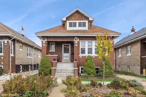 2321 Scoville Ave, Berwyn, IL 60402