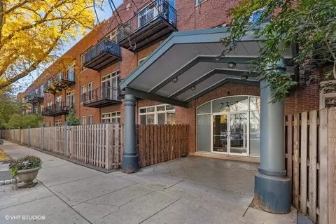 2333 W Saint Paul Ave #124, Chicago, IL 60647