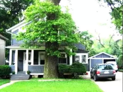 269 Woodland Rd E, Lake Forest, IL 60045