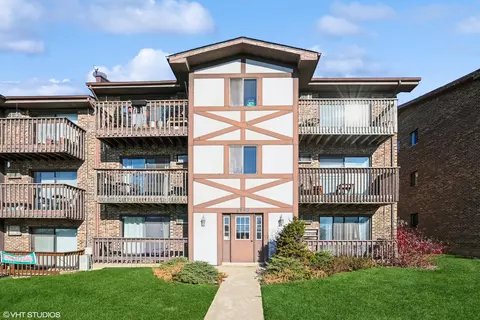 3660 W 119th St #202, Alsip, IL 60803