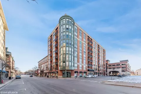 1 S Highland Ave #703, Arlington Heights, IL 60005