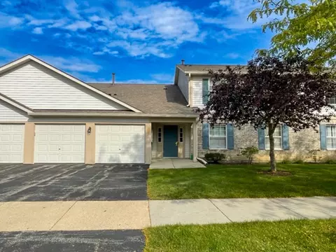 1069 N Village Dr #2, Round Lake Beach, IL 60073