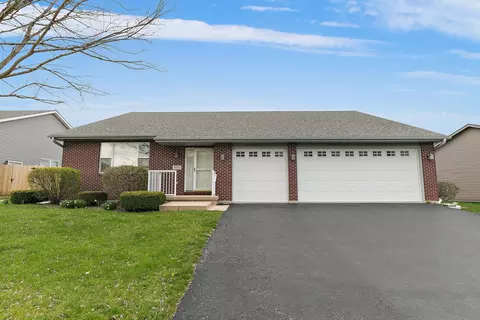605 Bayfield Dr, Dekalb, IL 60115