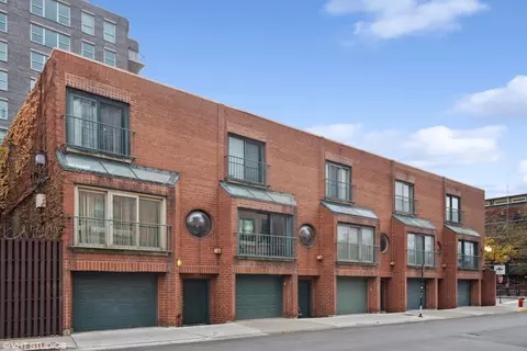 165 W Goethe St, Chicago, IL 60610