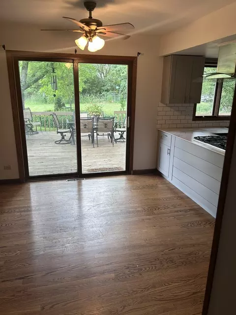 1125 Morningside Dr, Elgin, IL 60123 photo 11