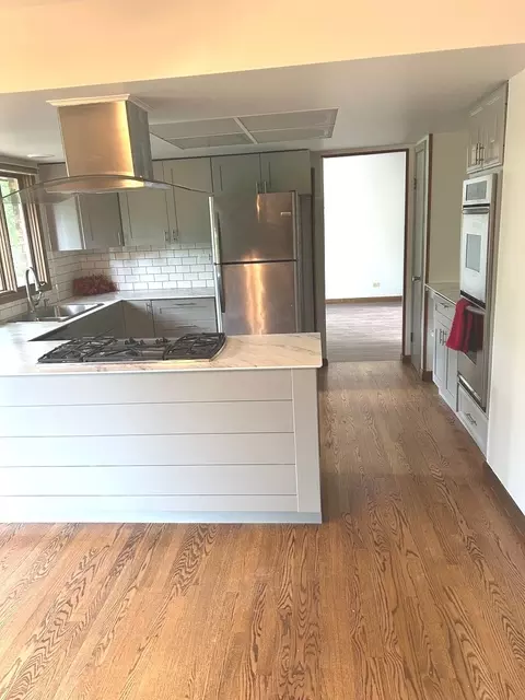 1125 Morningside Dr, Elgin, IL 60123 photo 4