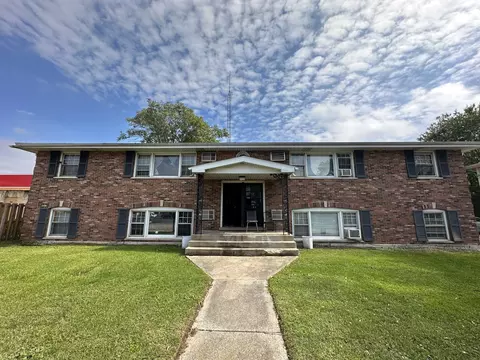 160 S Curtis Ave, Kankakee, IL 60901 photo 2