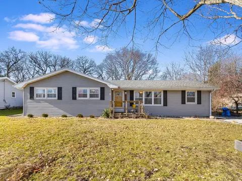 35804 S Gray Rd, Custer Park, IL 60481