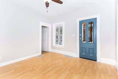 377 Cedar St, Aurora, IL 60506 photo 13