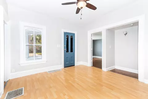 377 Cedar St, Aurora, IL 60506 photo 3