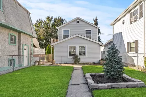 9716 Mcvicker Ave, Oak Lawn, IL 60453