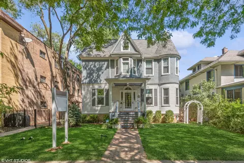 1340 W Chase Ave, Chicago, IL 60626