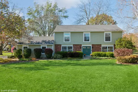 42 W716 Steeplechase Ct, Saint Charles, IL 60175
