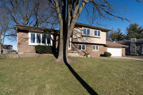 1714 Ebel Dr, Normal, IL 61761 photo 4