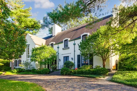 771 Barberry Ln, Lake Forest, IL 60045