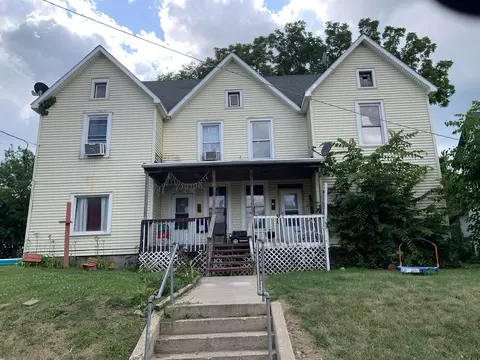 440-442 S Liberty Ave, Freeport, IL 61032