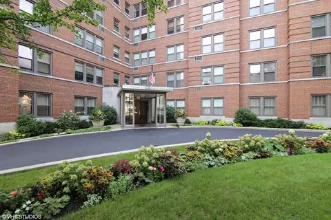1585 Ridge Ave #303, Evanston, IL 60201