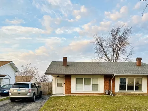 236 Grissom Ln #2, Hoffman Estates, IL 60169