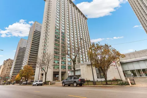 3600 N Lake Shore Dr #610, Chicago, IL 60613