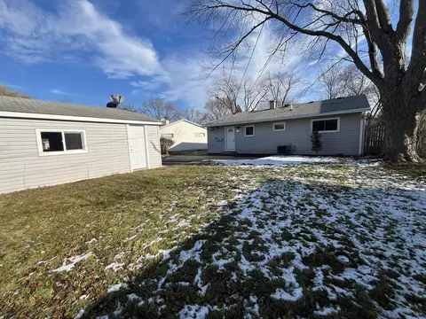 146 W Norman Ln, Wheeling, IL 60090 photo 5