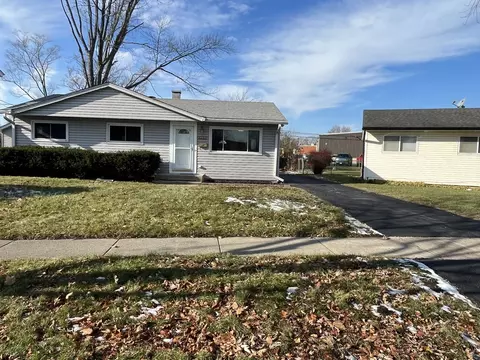 146 W Norman Ln, Wheeling, IL 60090 photo 2