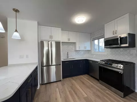 146 W Norman Ln, Wheeling, IL 60090 photo 8