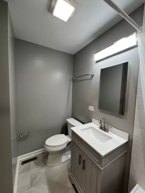 146 W Norman Ln, Wheeling, IL 60090 photo 12