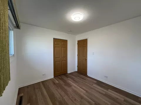 146 W Norman Ln, Wheeling, IL 60090 photo 14