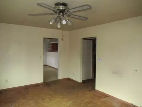520 North St, Weldon, IL 61882 photo 9
