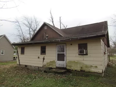 520 North St, Weldon, IL 61882 photo 2