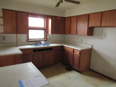520 North St, Weldon, IL 61882 photo 13
