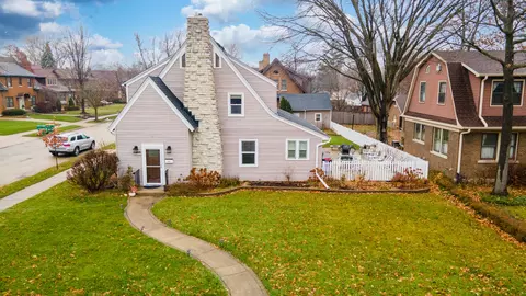 1057 Glenwood Ave, Joliet, IL 60435