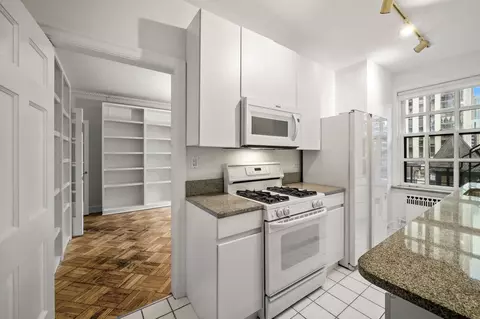 73 Elm St #6C, Chicago, IL 60611 photo 14