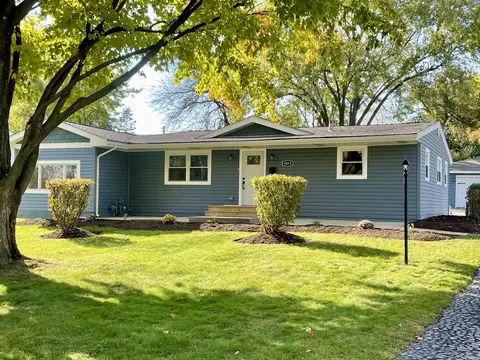 4814 Pershing Ave, Downers Grove, IL 60515