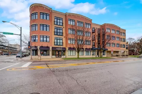106 S Ridgeland Ave #305, Oak Park, IL 60302