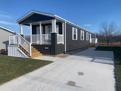 22329 S Woodside Dr, Channahon, IL 60410
