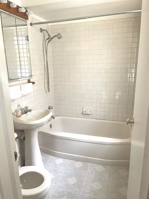 643 E 100th St, Chicago, IL 60628 photo 7